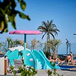 Lizuca Apartment- Family Friendly In Pools Mamaia