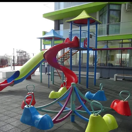 Lizuca Apartment- Family Friendly In Pools מאמאיה