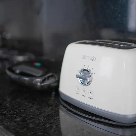 Lizuca Apartment- Family Friendly In Pools * Mamaia