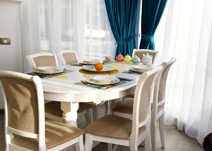 Διαμέρισμα Lizuca Apartment- Family Friendly In Pools *