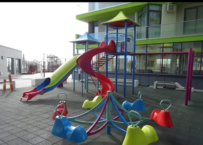Lizuca Apartment- Family Friendly In Pools Mamaia