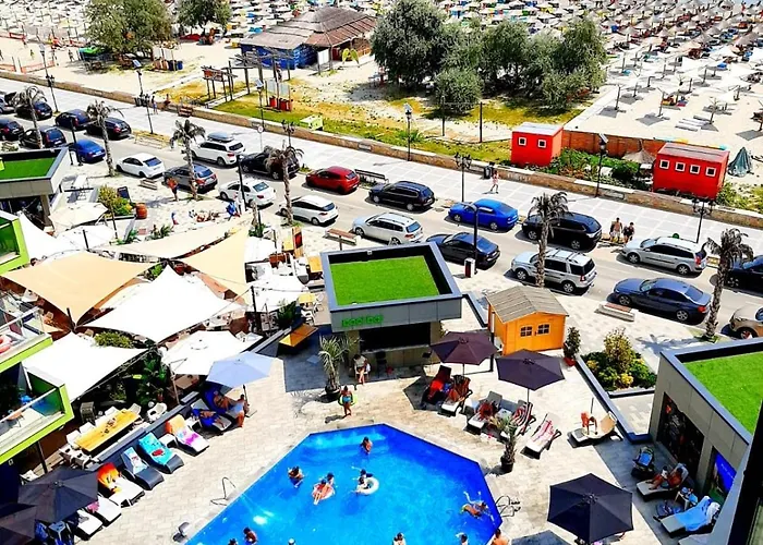 Lizuca Apartment- Family Friendly In Pools Διαμέρισμα