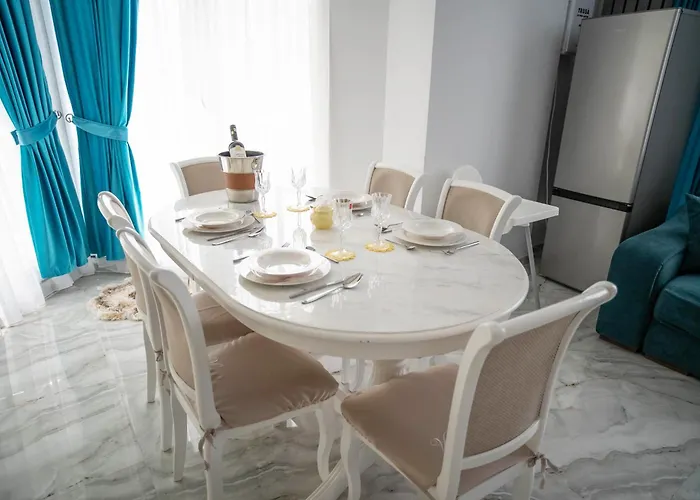 Lizuca Apartment- Family Friendly In Pools Mamaia